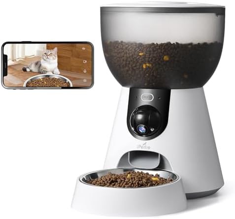 Smart feeder with wide angle camera