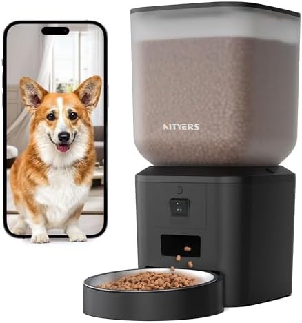 Eight liter camera and wifi pet feeder