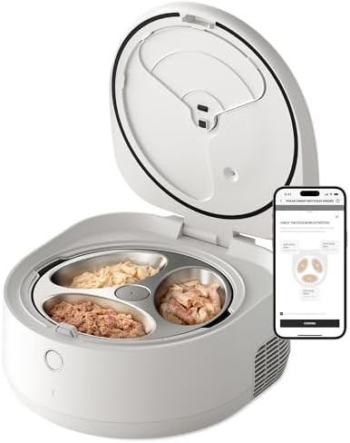 Refrigerated wet food feeder with stainless bowl