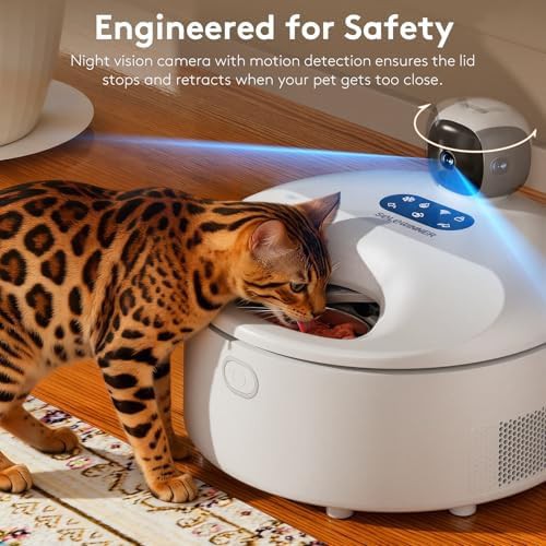 Refrigerated white wet food dispenser with camera — photo 5